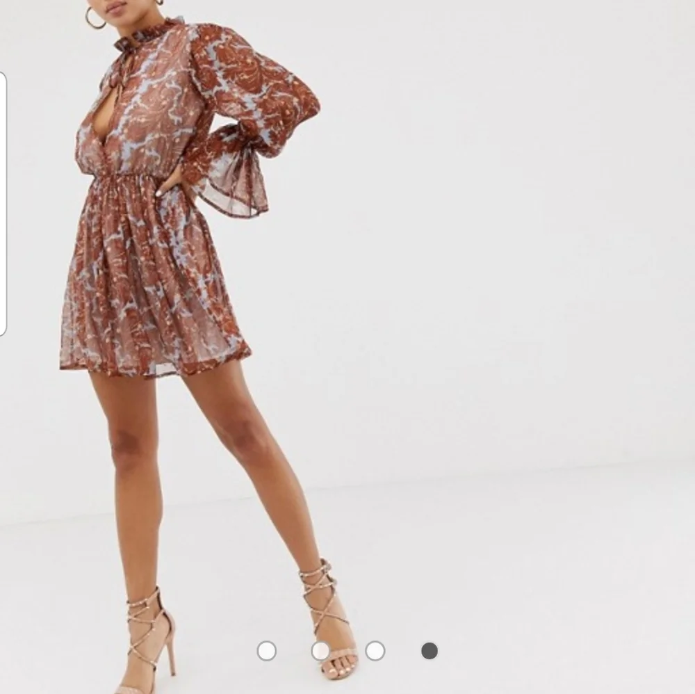 MISSGUIDED DRESS - Picture 3 of 11